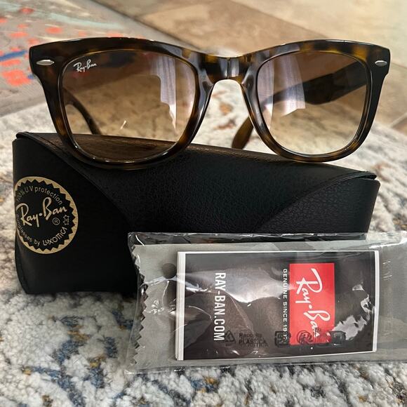 Ray-Ban Wayfarer Folding Classic Sunglasses Tortoise Gradient Brown - Picture 1 of 16